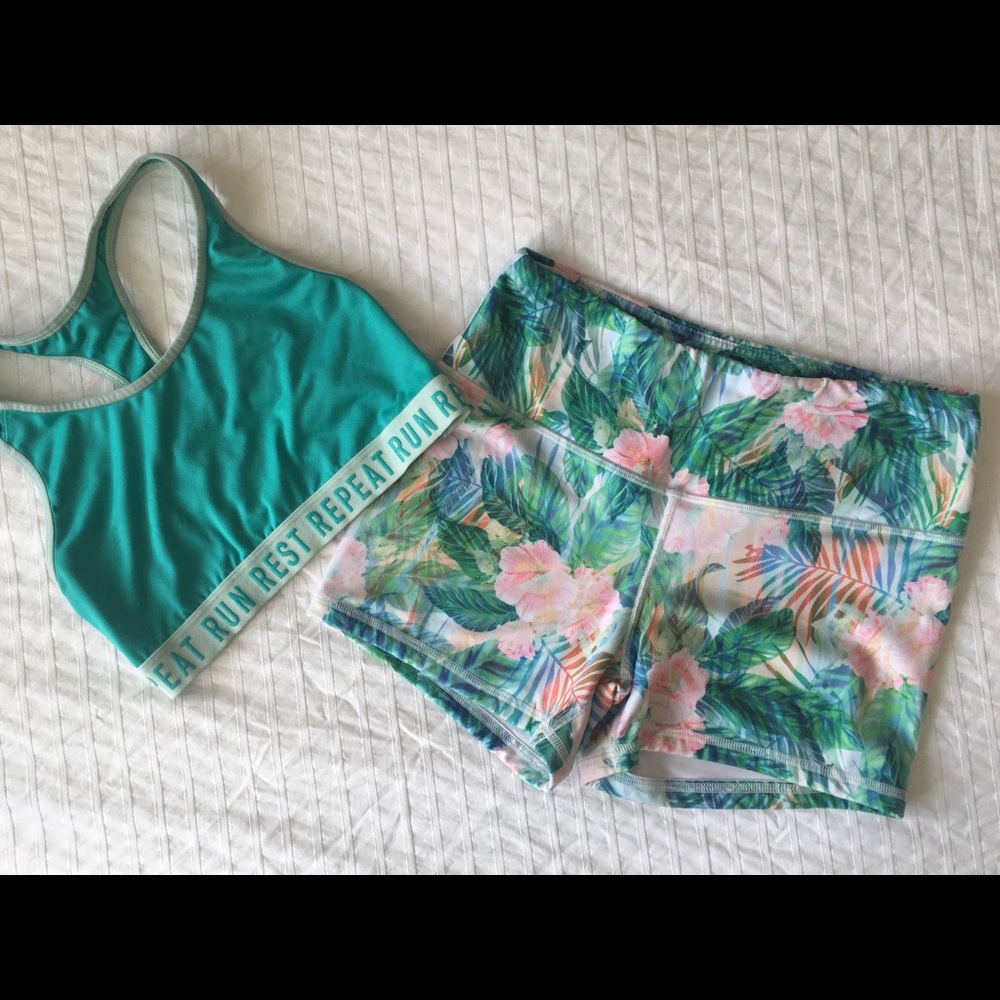 High rise Fleo shorts size medium